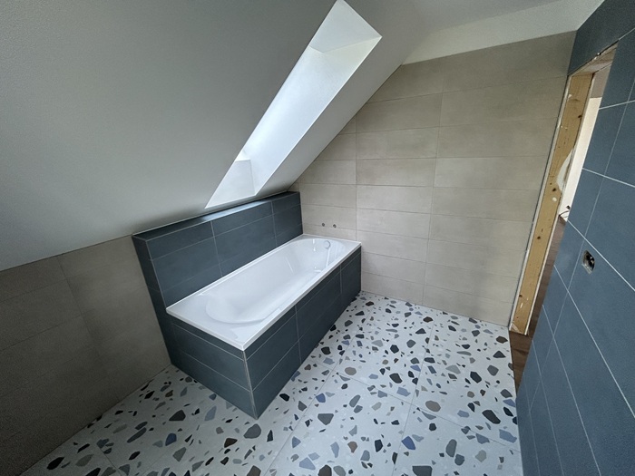 Moderní koupelna u novostavby v rámci stavebních prací